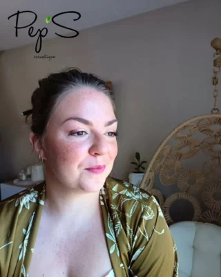J'ai eu le plaisir de maquiller cette sublime mariée pour son grand jour. 💕

Afin de mettre en avant la beauté naturelle de Daniela, j'ai utilisé les produits de maquillage @zaomakeup_official, 100% naturels, bio, vegan. 🌿

Retrouvez désormais le maquillage Zao en vente en Boutique.
📍20 rue Sadi Carnot, 27500 Pont Audemer 

Félicitations aux nouveaux mariés.💐

Merci pour votre confiance 💚

Pep'Sment vôtre...

Laure 🌿

Contactez nous pour votre grand jour ! 💐

💻www.pepscosmetique.fr

☎06.78.07.26.74
📩peps.cosmetique@lilo.org

#maquilleusepro #maquillagemariee #mariee #makeup #maquillagebio #bienetre #pontaudemer #mariee2025 #bride #makeupbride #maquilleusenormandie #bridalmakeup #bridal #normandie